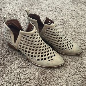 Jeffrey Campbell Bootie
